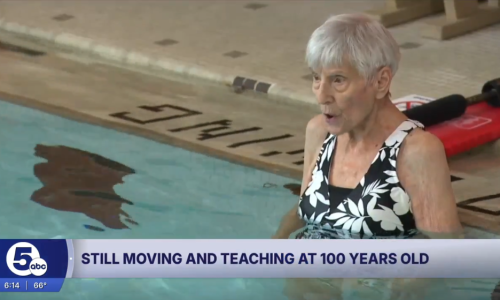 Rose Scotland (100) teaching Twinges and Hinges aquatics class